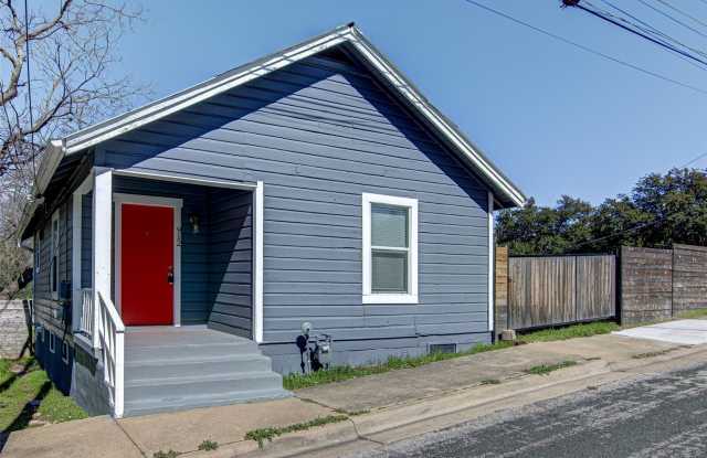 912 Catalpa ST photos photos