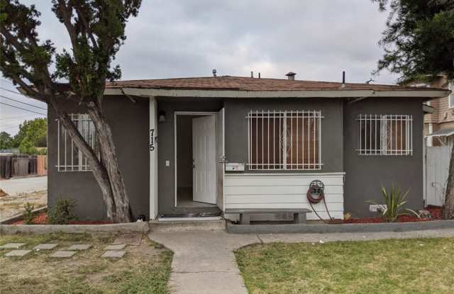 715 N Philadelphia Street - 715 North Philadelphia Street, Anaheim, CA 92805