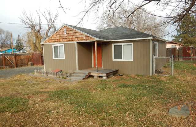 2 Bedroom Home with Large Yard - Available Soon! photos photos