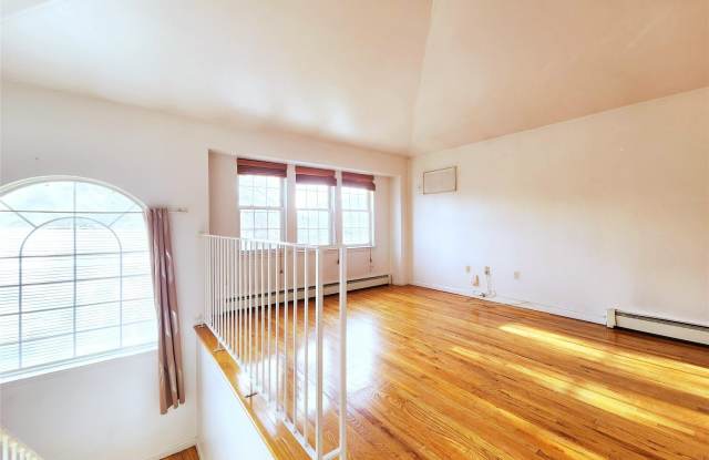 1516 Jarvis Avenue photos photos