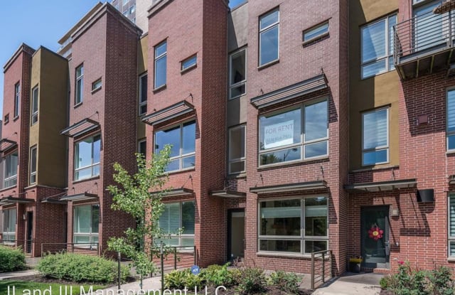 4536 JC Nichols Parkway - 4536 J C Nichols Parkway, Kansas City, MO 64111