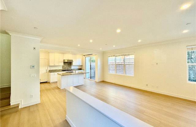 112 Crescent Moon Gallery 2