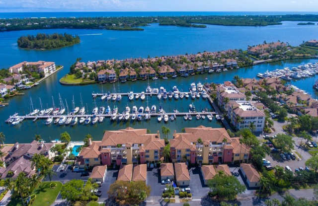 5520 N Harbor Village Drive Gallery 3