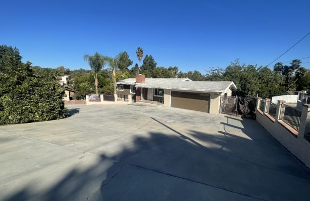 3905 Calavo Drive - 3905 Calavo Drive, Casa de Oro-Mount Helix, CA 91941
