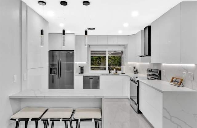 4925 Polk St - 4925 Polk Street, Hollywood, FL 33021