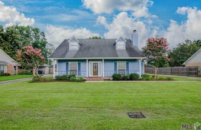 Charming 3 Bedroom 2 Bath House located in Central, La photos photos