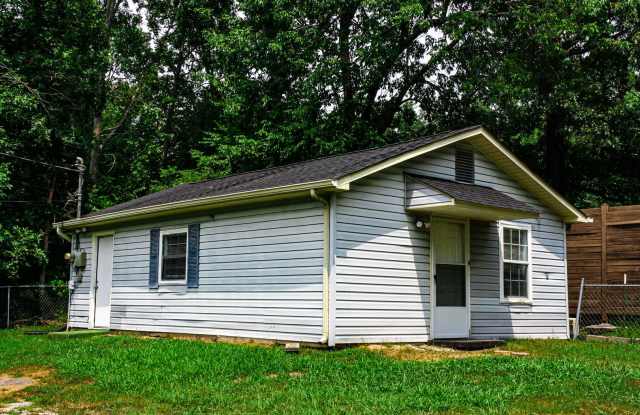 1 bed 1 bath apartment in Rossville! photos photos