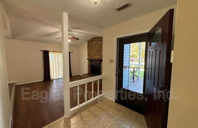 102 Lakehurst Dr Gallery 2