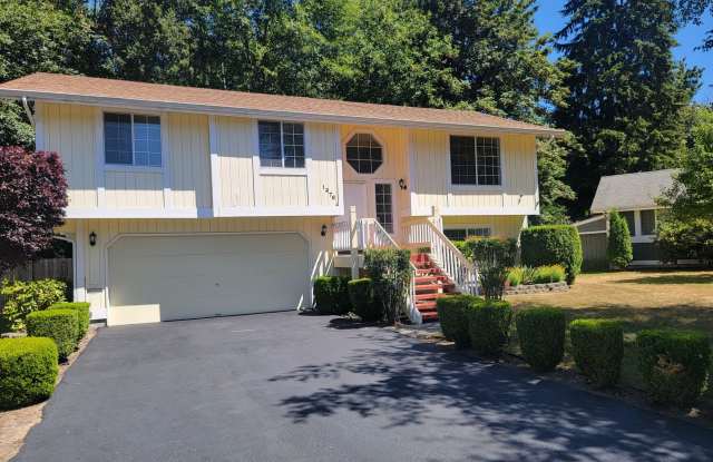 Bright and Beautiful 4 bed in convenient CK location! Gallery 1