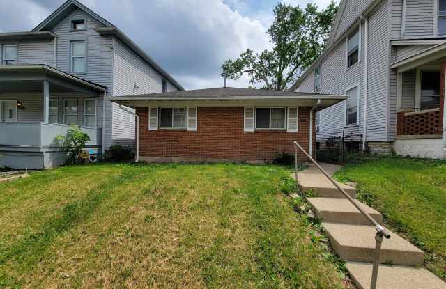 1132 Wyoming Street - 2 photos photos