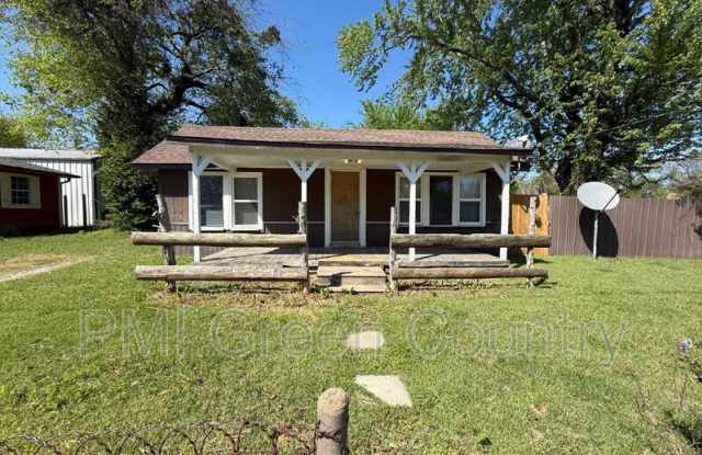 209 W Magnolia St photos photos