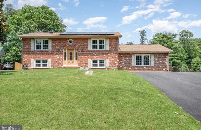 411 DEERWOOD DRIVE - 411 Deerwood Drive, Fredericksburg, VA 22401 411 DEERWOOD DRIVE - 411 Deerwood Drive, Fredericksburg, VA 22401
