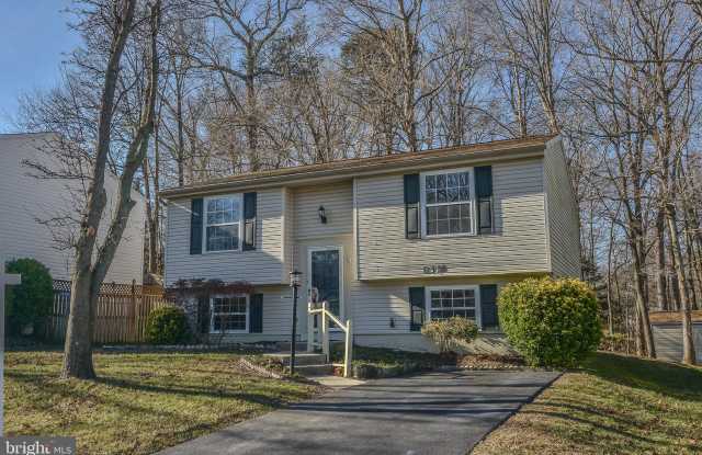 8316 WHITE STAR COURT - 8316 White Star Court, Newington Forest, VA 22153