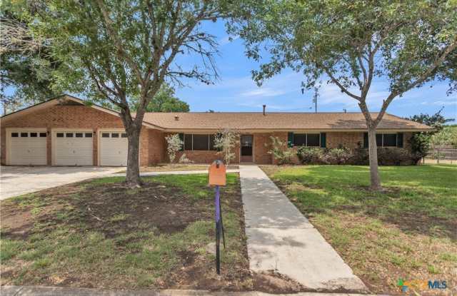 1338 Canary Lane - 1338 Canary Lane, Seguin, TX 78155