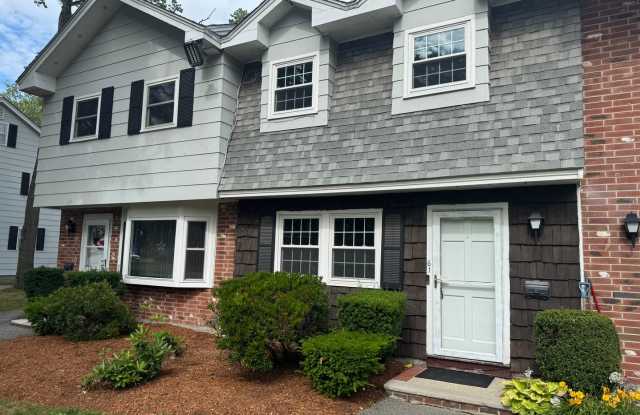 Refreshed 2 Bed 1.5 Bath Townhouse | Pet Ok | Avail Now photos photos