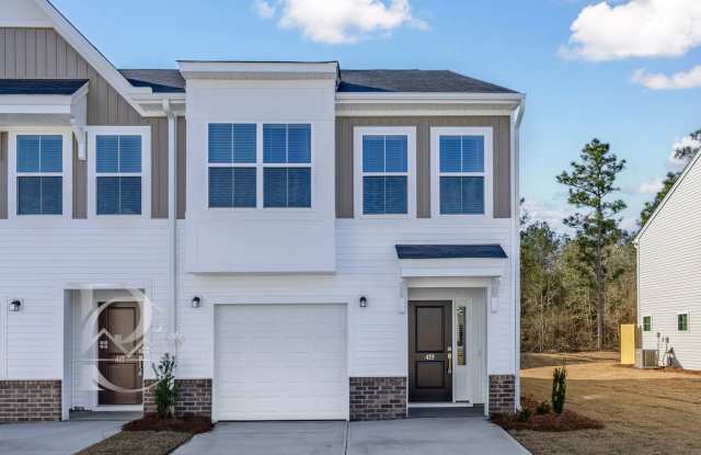 MODERN ELEGANCE MEETS LOW MAINTENANCE LIVING IN LEXINGTON ONE photos photos