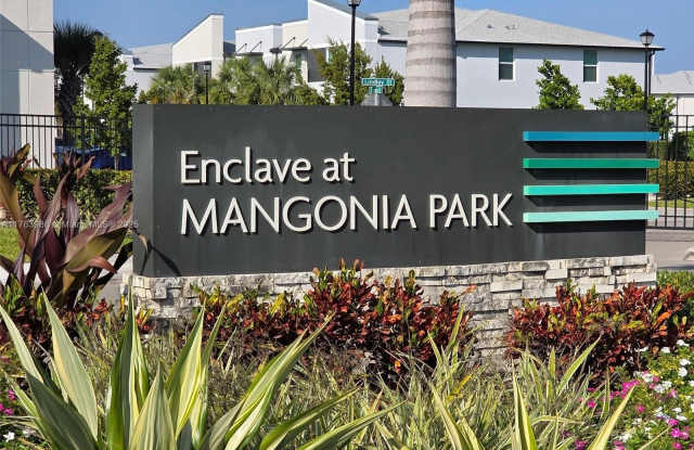 5631 Enclave Dr - 5631 Enclave Drive, Mangonia Park, FL 33407
