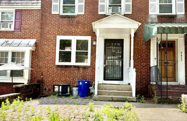 2457 Mercer Street photos photos