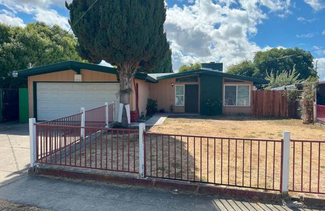 BEAUTIFUL CUL-DE-SAC HOME WITH LARGE PRIVATE BACK YARD! - 1230 Rieger Avenue, Hayward, CA 94544 BEAUTIFUL CUL-DE-SAC HOME WITH LARGE PRIVATE BACK YARD! - 1230 Rieger Avenue, Hayward, CA 94544