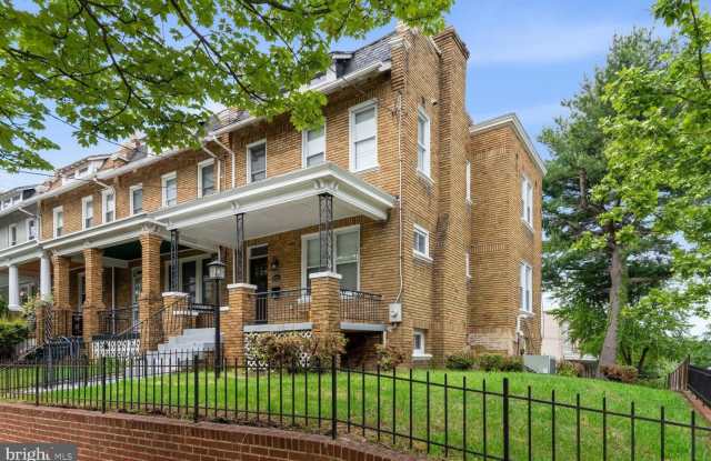 4528 4TH ST NW Gallery 2