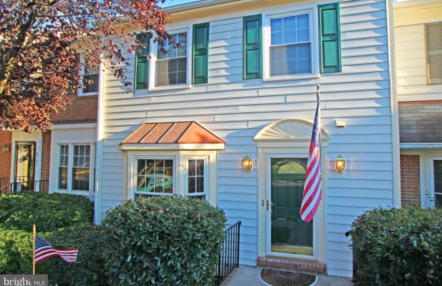 6107 OLD BRENTFORD COURT - 6107 Old Brentford Court, Franconia, VA 22310
