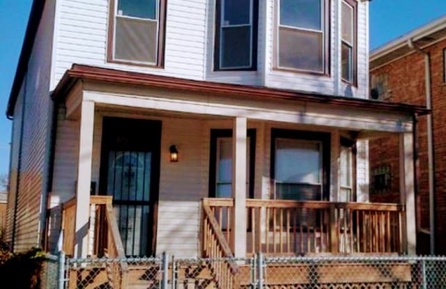 8739 S Cottage Grove 2 - 8739 South Cottage Grove Avenue, Chicago, IL 60619
