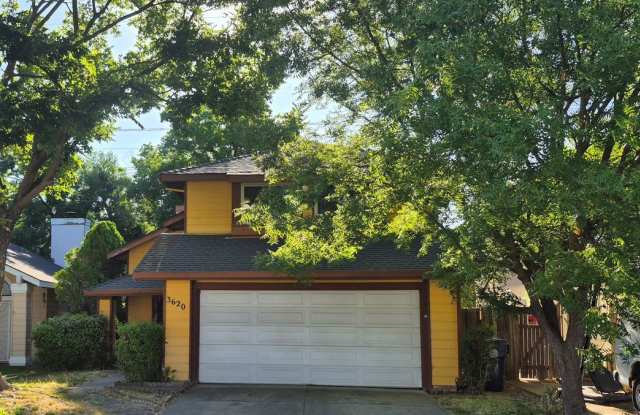 Adorable 3 bedroom 2.5 bath home photos photos