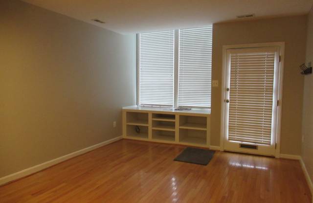 Stylish 1 Bedroom 1st Floor Condo in Federal Hill! Gallery 3