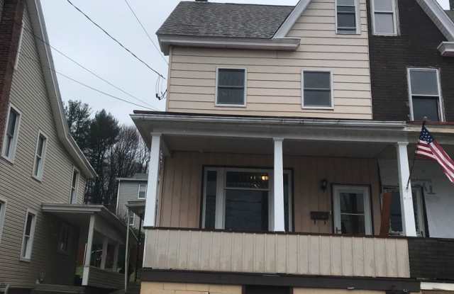 4 Bedroom 1.5 Bath photos photos