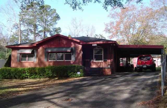 823 Crockett Dr photos photos