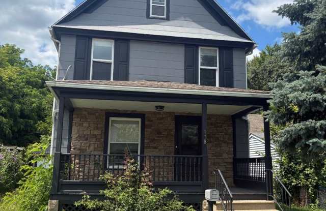 Charming 3-Bedroom Property in Prime Location Gallery 1