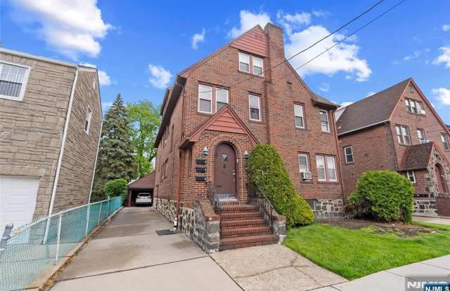 465 Oakdene Avenue 1 photos photos