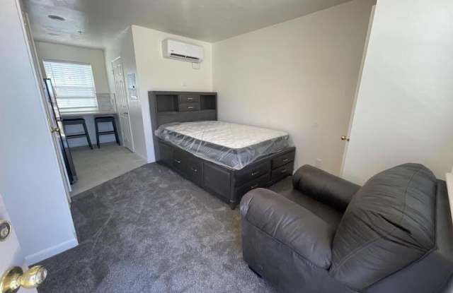 1105 South State Street - 37 photos photos 1105 South State Street - 37 photos photos