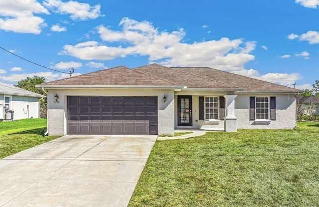 3320 NW 9th Street W photos photos