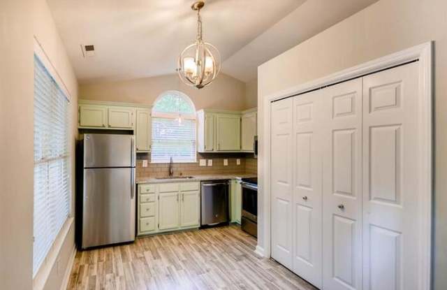 2214 Olde Chantilly Court Gallery 3