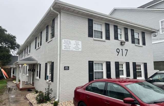 FOR RENT - OCEAN VIEW AREA - 917 Hillside Avenue, Norfolk, VA 23503