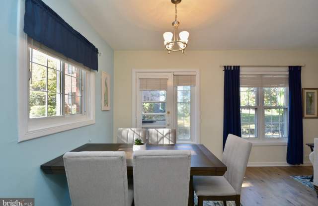 3436 MARTHA CUSTIS Drive Gallery 2