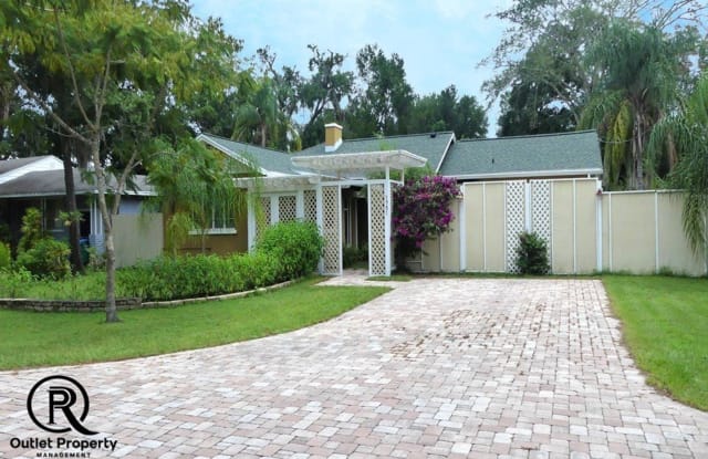 1751 Aloma Ave - 1751 Aloma Avenue, Winter Park, FL 32789