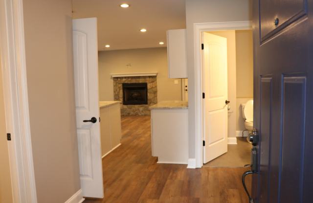 715 Rockingham Road Gallery 3