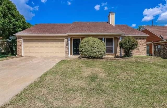 4136 Hathaway Drive - 4136 Hathaway Drive, Grand Prairie, TX 75052
