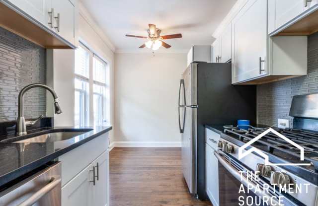 3821 North Greenview Ave. photos photos