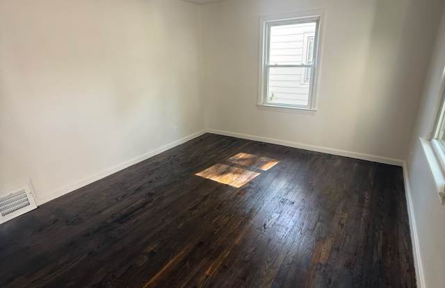 3155 Lincoln Street Gallery 4