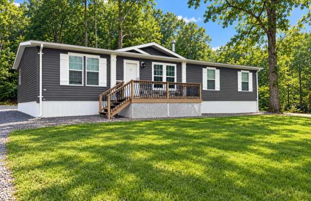 Quiet furnished retreat located in Erwin- Available NOW! Gallery 1