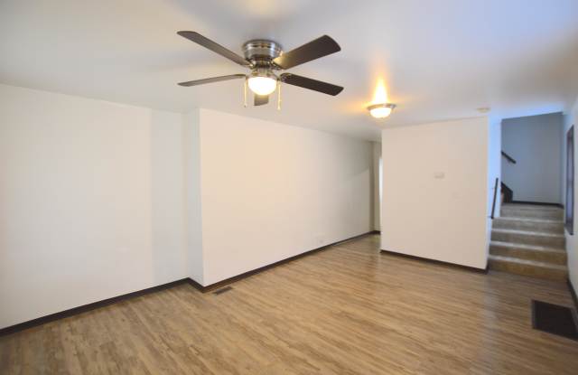 310 S. Hamilton Avenue Gallery 2