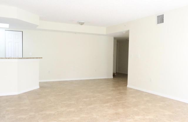 1100 Crestwood Ct S Gallery 2