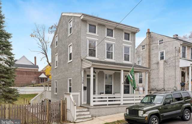 138 HALL Street photos photos