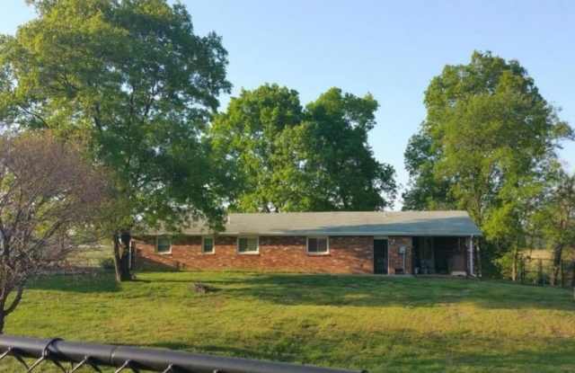 12381 GROSSTOWN Road Gallery 3
