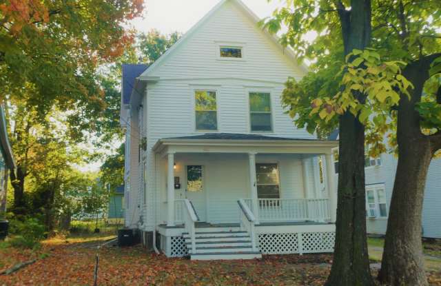 3 Bedroom House Downtown & Walking Distance to Columbia College photos photos