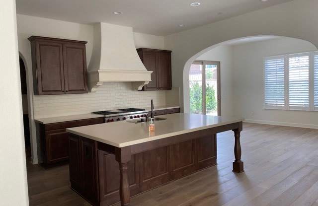 8 last bloom - 8 Last Bloom, Irvine, CA 92602