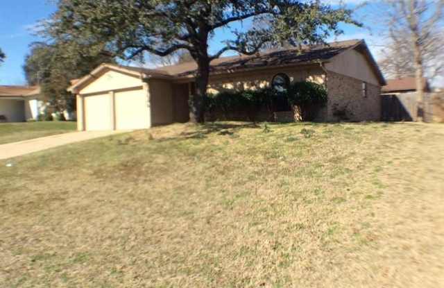 1421 Augusta Road - 1421 Augusta Road, Benbrook, TX 76126